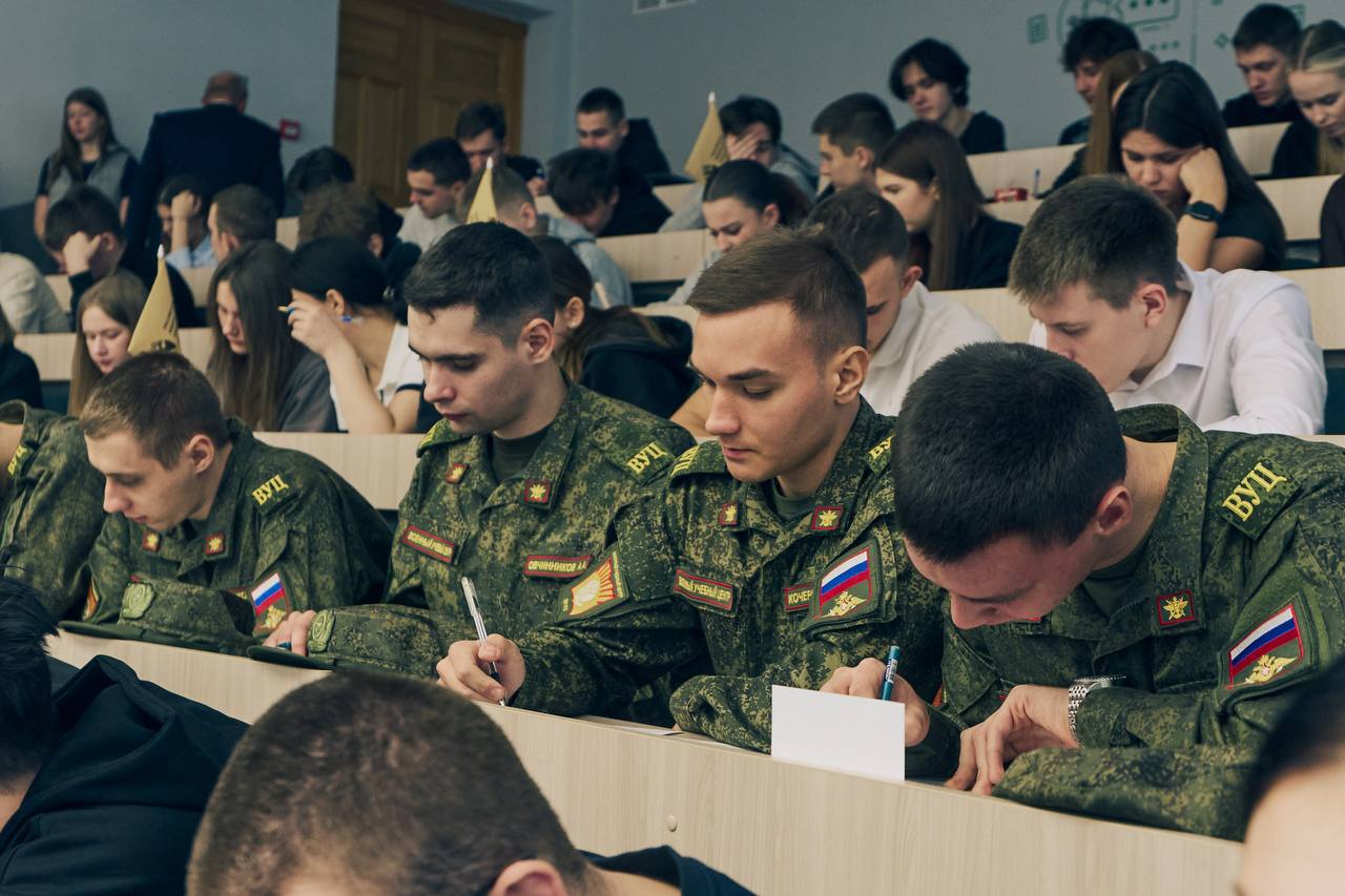 В Хабаровском крае прошла акция «Тест по истории Второй мировой войны» В Хабаровском крае прошла акция «Тест по истории Второй мировой войны»