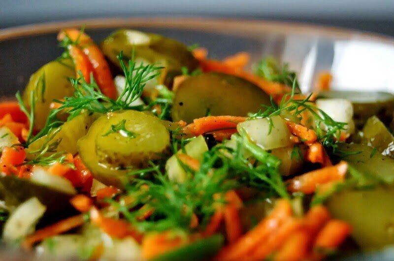 Салат из маринованных огурцов по-корейски: новый взгляд на привычные ингредиенты