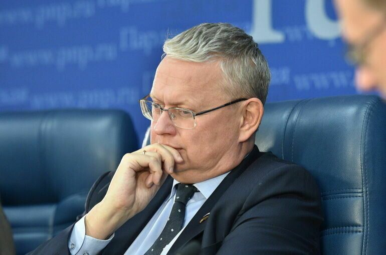 В России предлагают увеличить штрафы за злоупотребление должностными полномочиями