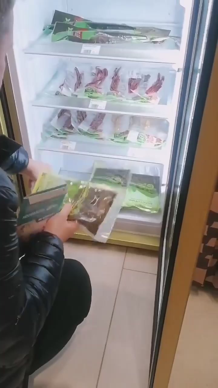 Всем доброе утро. Хотим вам напомнить, что летом этого года, по инициативе губернатора Дмитрия Викторовича Демешина, в самом сердце Москвы открылся наш магазин «Сделано в Хабаровском крае» - место, где встречаются забота...