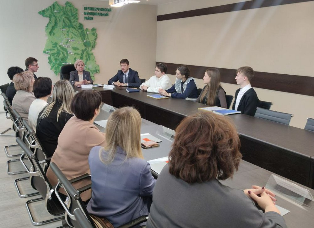 Территориальная избирательная комиссия Верхнебуреинского района состава 2025-2030 гг. приступила к работе Территориальная избирательная комиссия Верхнебуреинского района состава 2025-2030 гг. приступила к работе