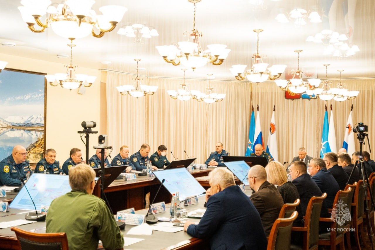 Начальник Главного управления МЧС России по Хабаровскому краю принимает участие в подведении итогов деятельности подсистемы РСЧС Дальневосточного федерального округа за 2025 год Начальник Главного управления МЧС России по Хабаровскому краю принимает участие в подведении итогов деятельности подсистемы РСЧС Дальневосточного федерального округа за 2025 год