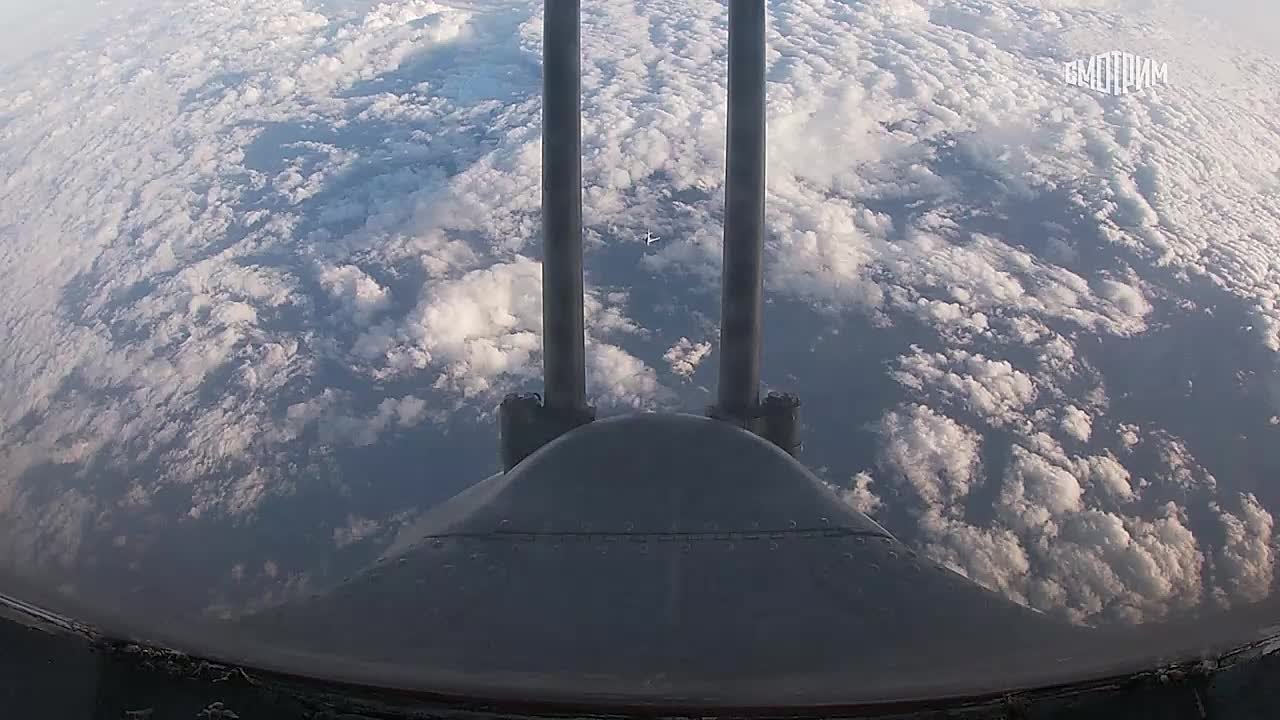 Российские и китайские бомбардировщики совершили совместное патрулирование над Тихим океаном