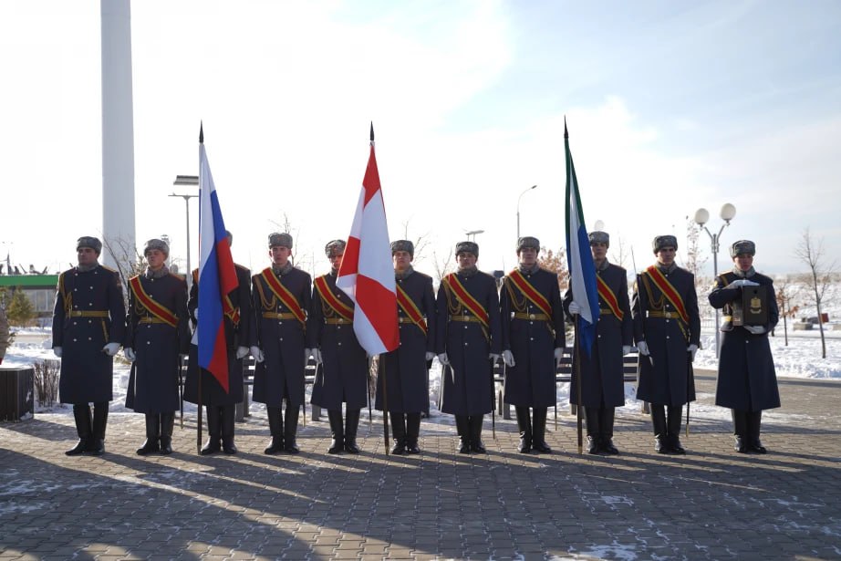 В Хабаровске прошли торжественные мероприятия ко Дню Героев Отечества В Хабаровске прошли торжественные мероприятия ко Дню Героев Отечества