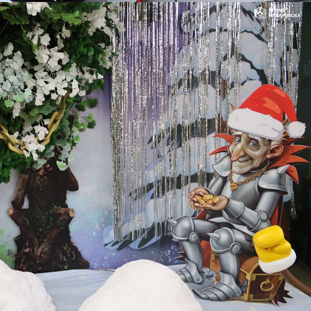 По поручению мэра Хабаровска Сергея Кравчука ведётся мониторинг праздничного оформления объектов торговли По поручению мэра Хабаровска Сергея Кравчука ведётся мониторинг праздничного оформления объектов торговли