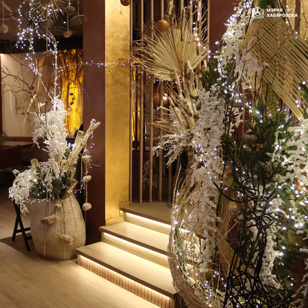 По поручению мэра Хабаровска Сергея Кравчука ведётся мониторинг праздничного оформления объектов торговли По поручению мэра Хабаровска Сергея Кравчука ведётся мониторинг праздничного оформления объектов торговли