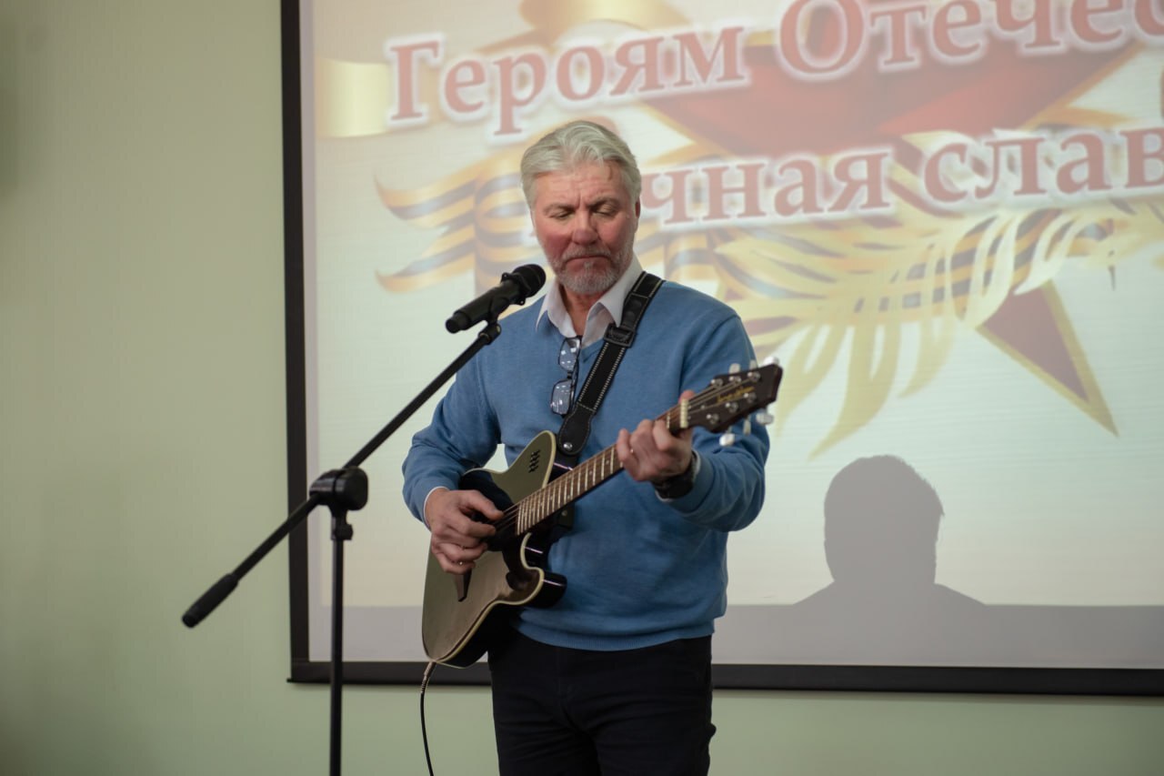 В Хабаровске поздравили воинов-участников СВО с Днём героев Отечества В Хабаровске поздравили воинов-участников СВО с Днём героев Отечества