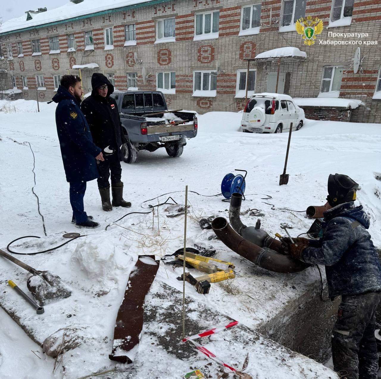 Прокуратура контролирует устранение аварии на теплосетях в Охотске