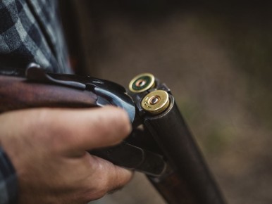 Отделался штрафом: житель поселка Таланджа выплатит компенсацию подростку, которого ранил из ружья