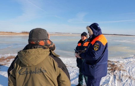 Инспекторы ГИМС предупреждают: формирование льда ещё продолжается