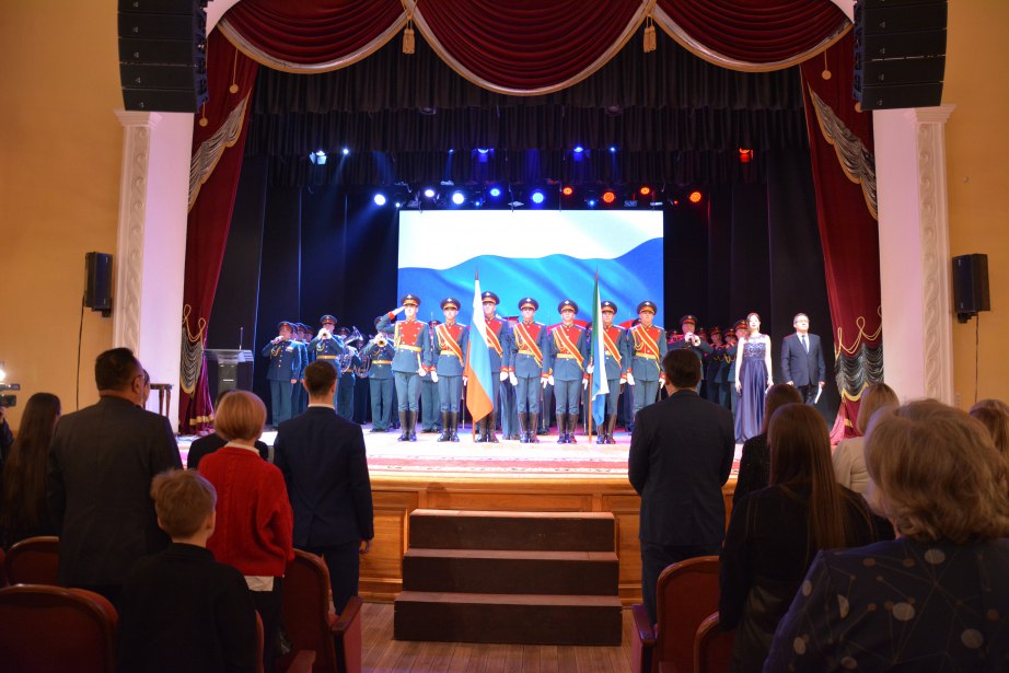 В Хабаровске отметили День Конституции РФ и Международный день прав человека В Хабаровске отметили День Конституции РФ и Международный день прав человека