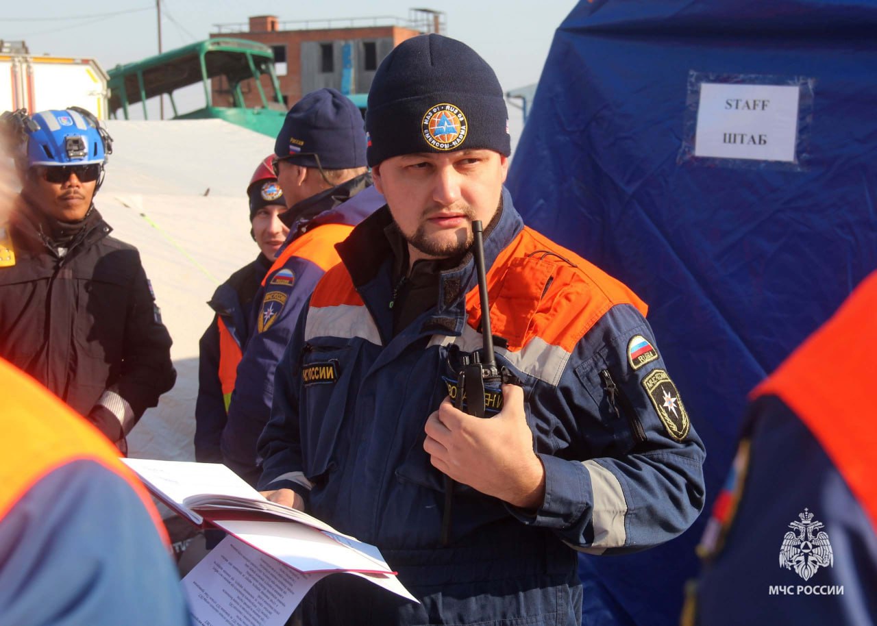Легких и безопасных выходных Вам желает начальник поисково-спасательной службы ПСО (с.Ракитное) Иван Саволайнен