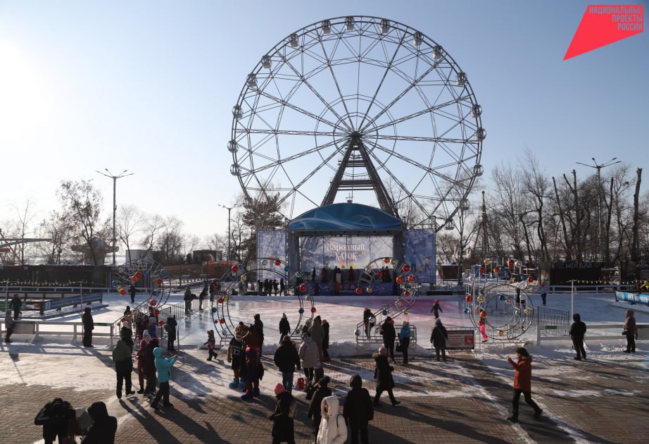 Самый большой на Дальнем Востоке каток открылся на набережной Хабаровска