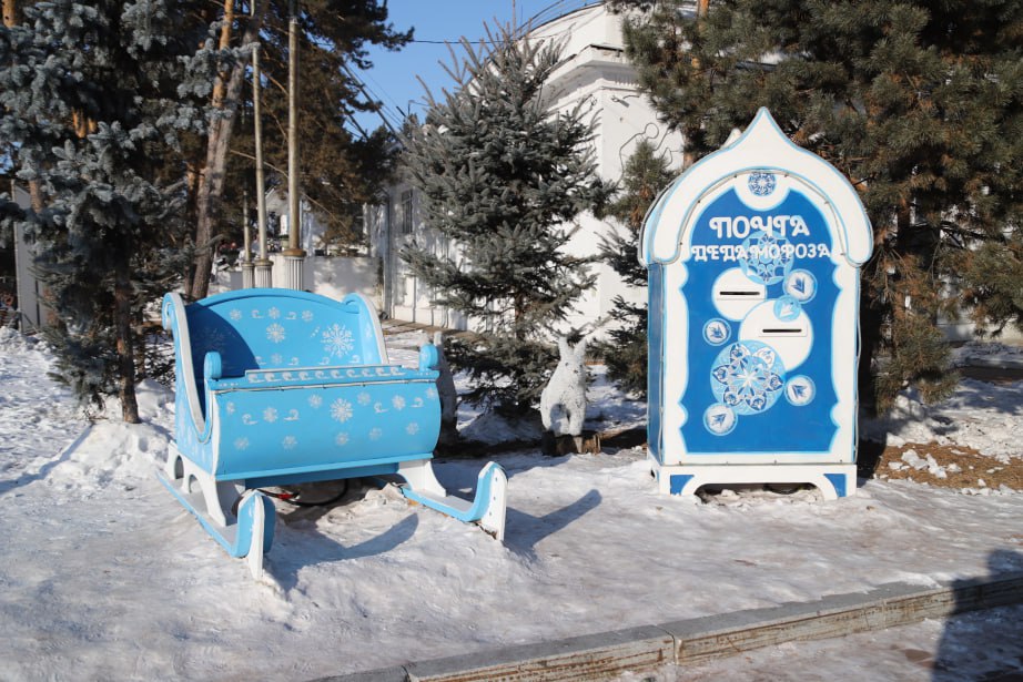 Самый большой на Дальнем Востоке каток открылся на набережной Хабаровска Самый большой на Дальнем Востоке каток открылся на набережной Хабаровска