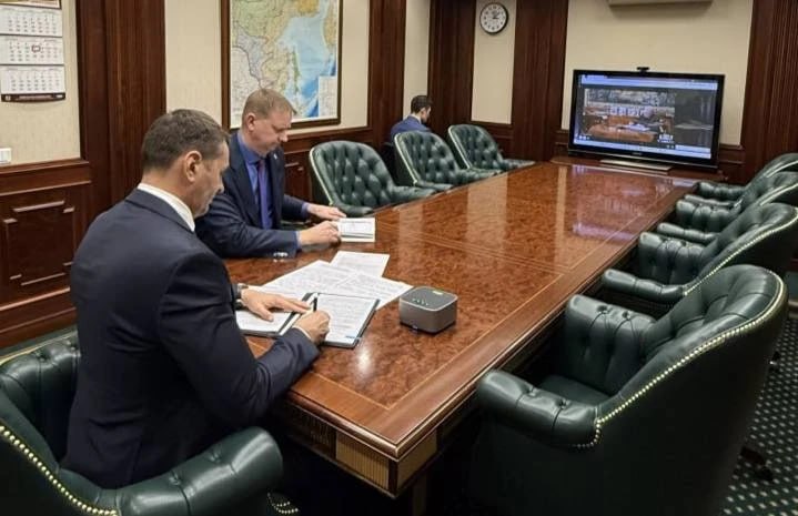 Губернатор Дмитрий Демешин и директор Государственного Эрмитажа Михаил Пиотровский подписали соглашение о сотрудничестве