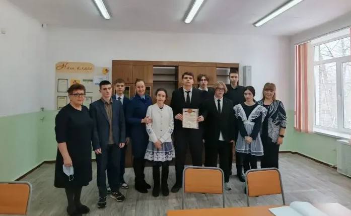 Прокуратурой Хабаровского края вручены грамоты и подарки участникам международного молодежного конкурса социальной антикоррупционной рекламы «Вместе против коррупции!» Прокуратурой Хабаровского края вручены грамоты и подарки участникам международного молодежного конкурса социальной антикоррупционной рекламы «Вместе против коррупции!»