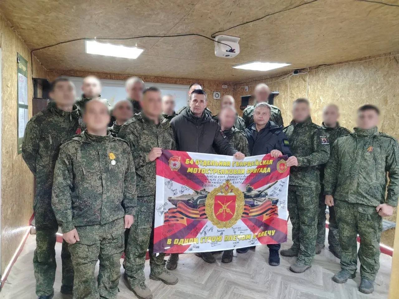 Губернатор Хабаровского края Дмитрий Демешин передал бойцам на передовой системы спутниковой связи и квадрокоптеры