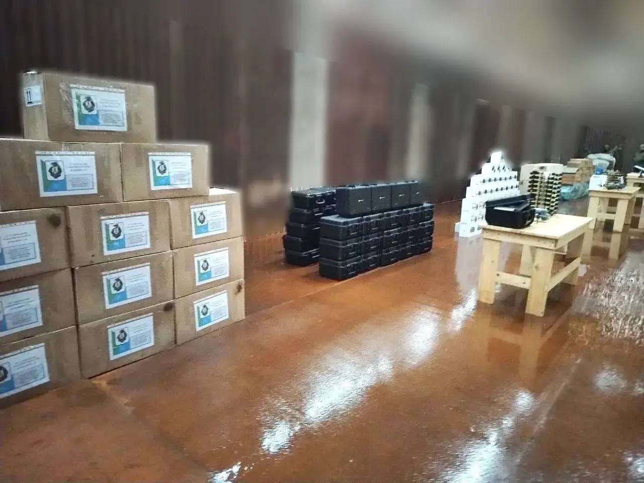 Губернатор Хабаровского края Дмитрий Демешин передал бойцам на передовой системы спутниковой связи и квадрокоптеры Губернатор Хабаровского края Дмитрий Демешин передал бойцам на передовой системы спутниковой связи и квадрокоптеры