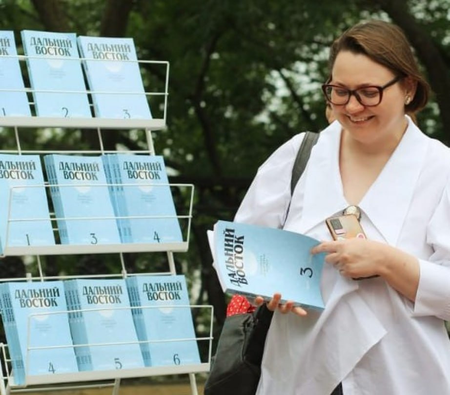 Известные писатели посетили 13 районов Хабаровского края в этом году Известные писатели посетили 13 районов Хабаровского края в этом году