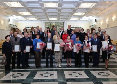 Профсоюзы Хабаровского края с обсудили путёвки для детей, льготы ЖКХ и повышение окладов учителям