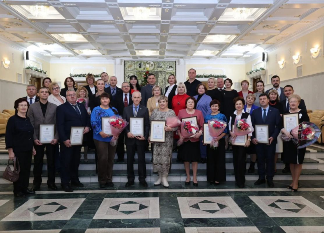 Профсоюзы Хабаровского края с обсудили путёвки для детей, льготы ЖКХ и повышение окладов учителям