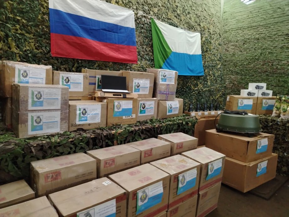 Дмитрий Демешин встретился с бойцами на передовой и побывал с рабочим визитом в Дебальцево ДНР Дмитрий Демешин встретился с бойцами на передовой и побывал с рабочим визитом в Дебальцево ДНР