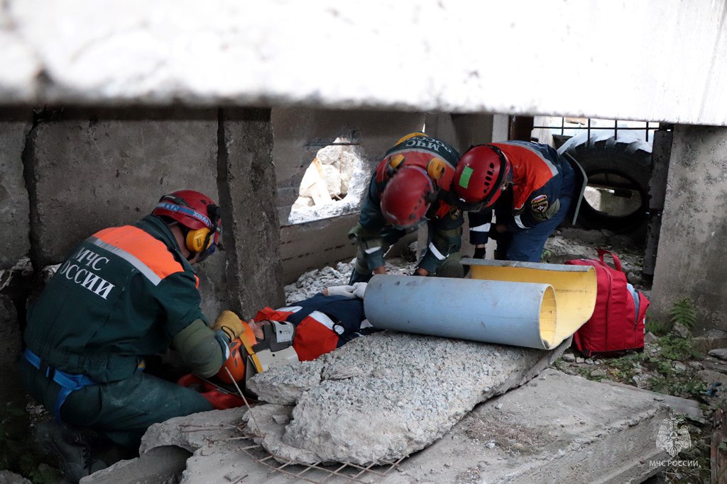 Два поисково-спасательных отряда МЧС России вошли в тройку лучших в Дальневосточном федеральном округе Два поисково-спасательных отряда МЧС России вошли в тройку лучших в Дальневосточном федеральном округе