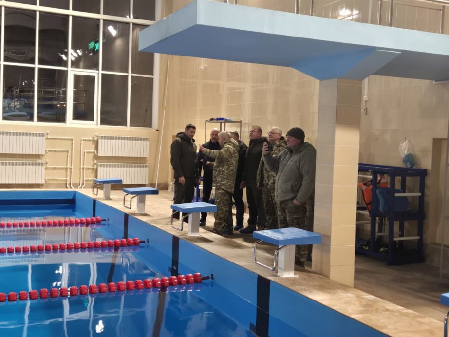 Дмитрий Демешин встретился с бойцами на передовой и побывал с рабочим визитом в Дебальцево ДНР Дмитрий Демешин встретился с бойцами на передовой и побывал с рабочим визитом в Дебальцево ДНР