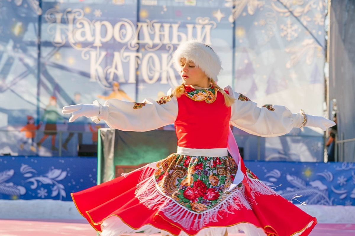 На коньки — несмотря на стужу: «Народный каток» в Хабаровске снова встречает гостей