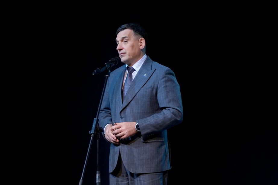 Концерт в честь Дня Конституции Российской Федерации прошел в Хабаровске Концерт в честь Дня Конституции Российской Федерации прошел в Хабаровске