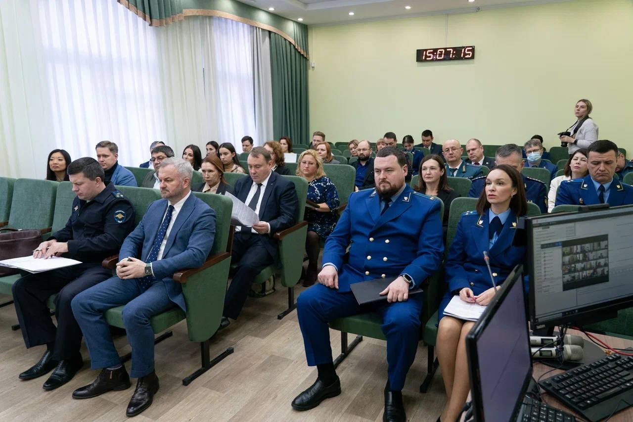 В прокуратуре Хабаровского края состоялось заседание Общественного совета по защите прав предпринимателей В прокуратуре Хабаровского края состоялось заседание Общественного совета по защите прав предпринимателей