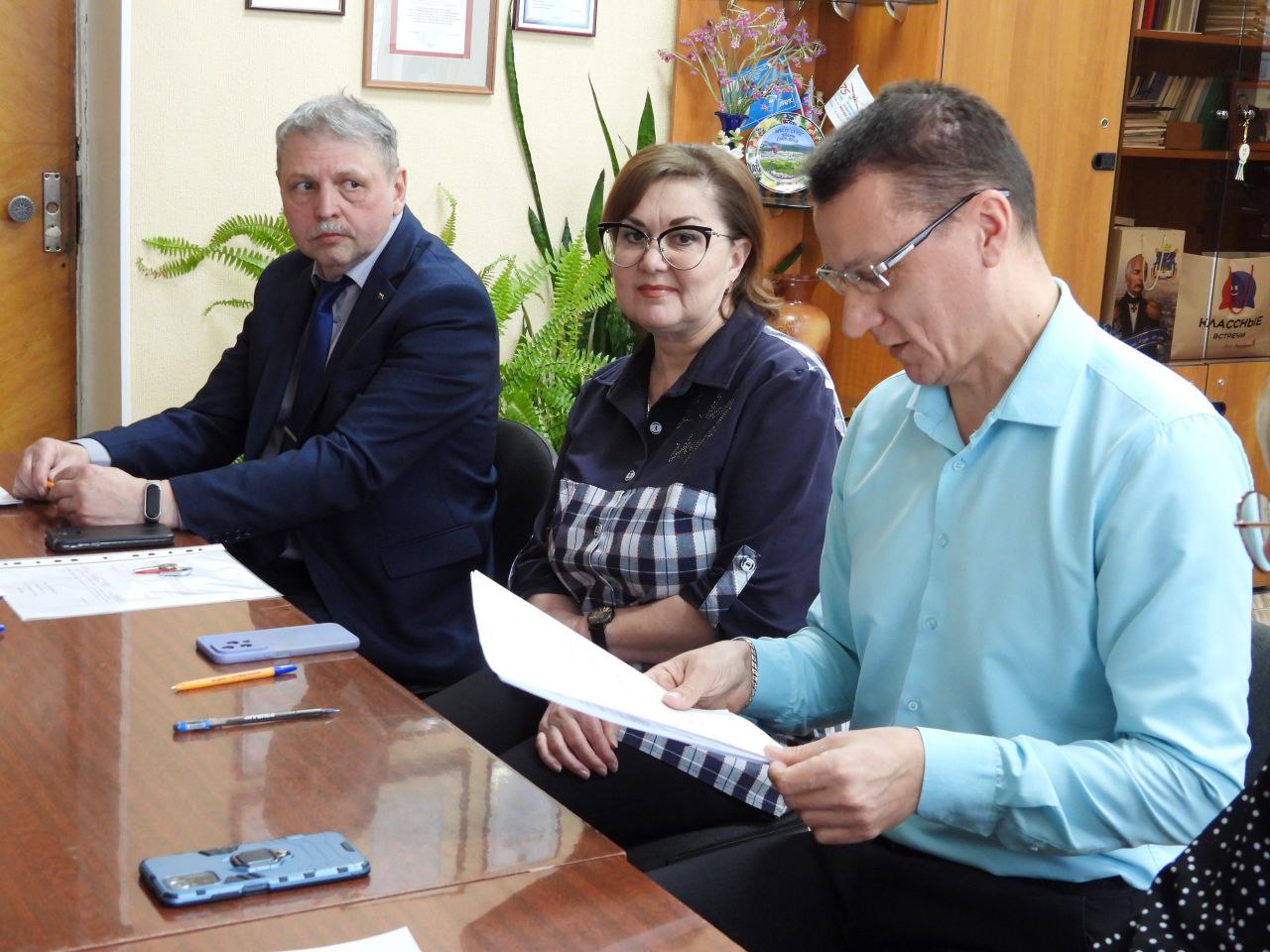 Состоялось первое организационное заседание ТИК Николаевского района состава 2025-2030 г.г. В ходе заседания тайным голосованием избраны заместитель председателя и секретарь территориального избиркома Состоялось первое организационное заседание ТИК Николаевского района состава 2025-2030 г.г. В ходе заседания тайным голосованием избраны заместитель председателя и секретарь территориального избиркома