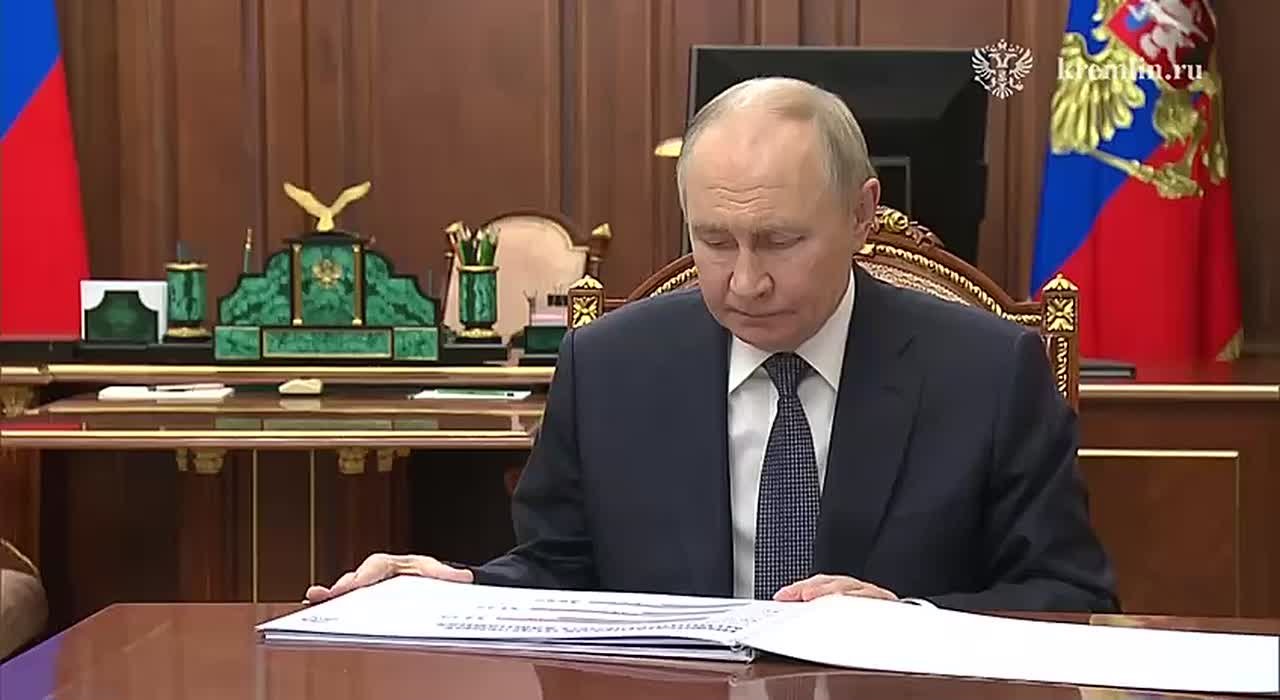 Владимир Якушев доложил Владимиру Путину о выполнении Единой Россией его поручений по работе с участниками специальной военной операции