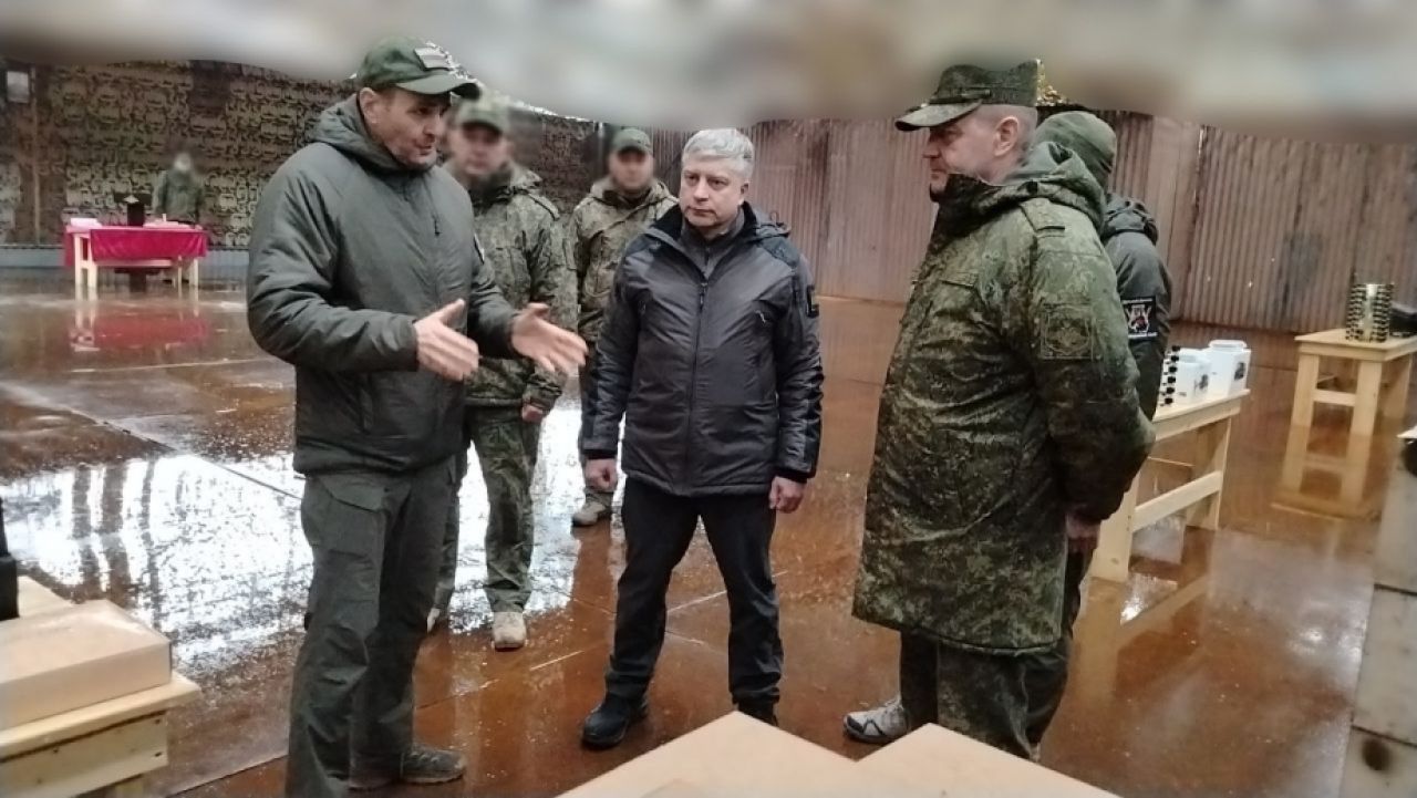 Губернатор Хабаровского края доставил технику и медикаменты военнослужащим в зоне СВО