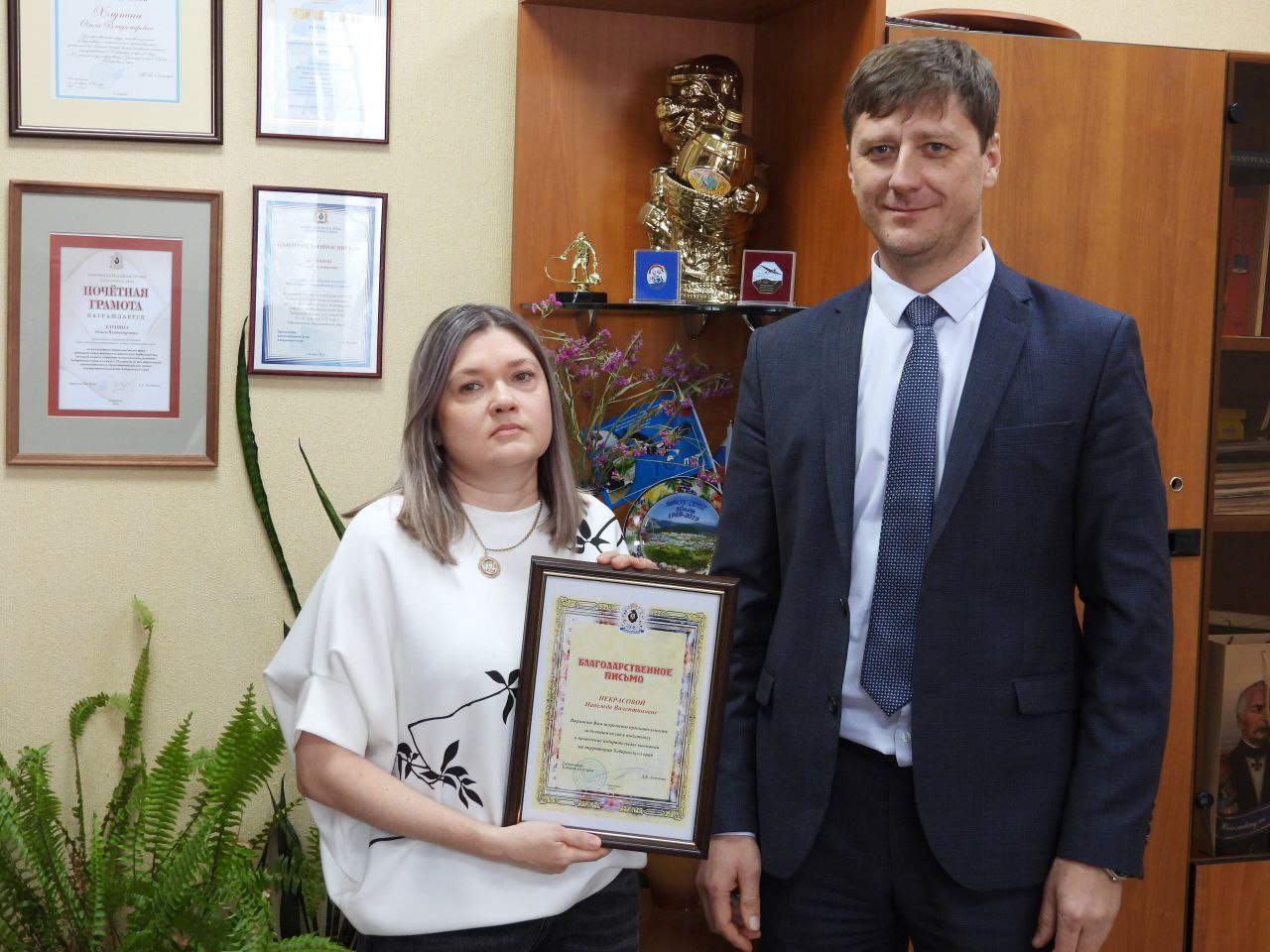 Состоялось первое организационное заседание ТИК Николаевского района состава 2025-2030 г.г. В ходе заседания тайным голосованием избраны заместитель председателя и секретарь территориального избиркома Состоялось первое организационное заседание ТИК Николаевского района состава 2025-2030 г.г. В ходе заседания тайным голосованием избраны заместитель председателя и секретарь территориального избиркома