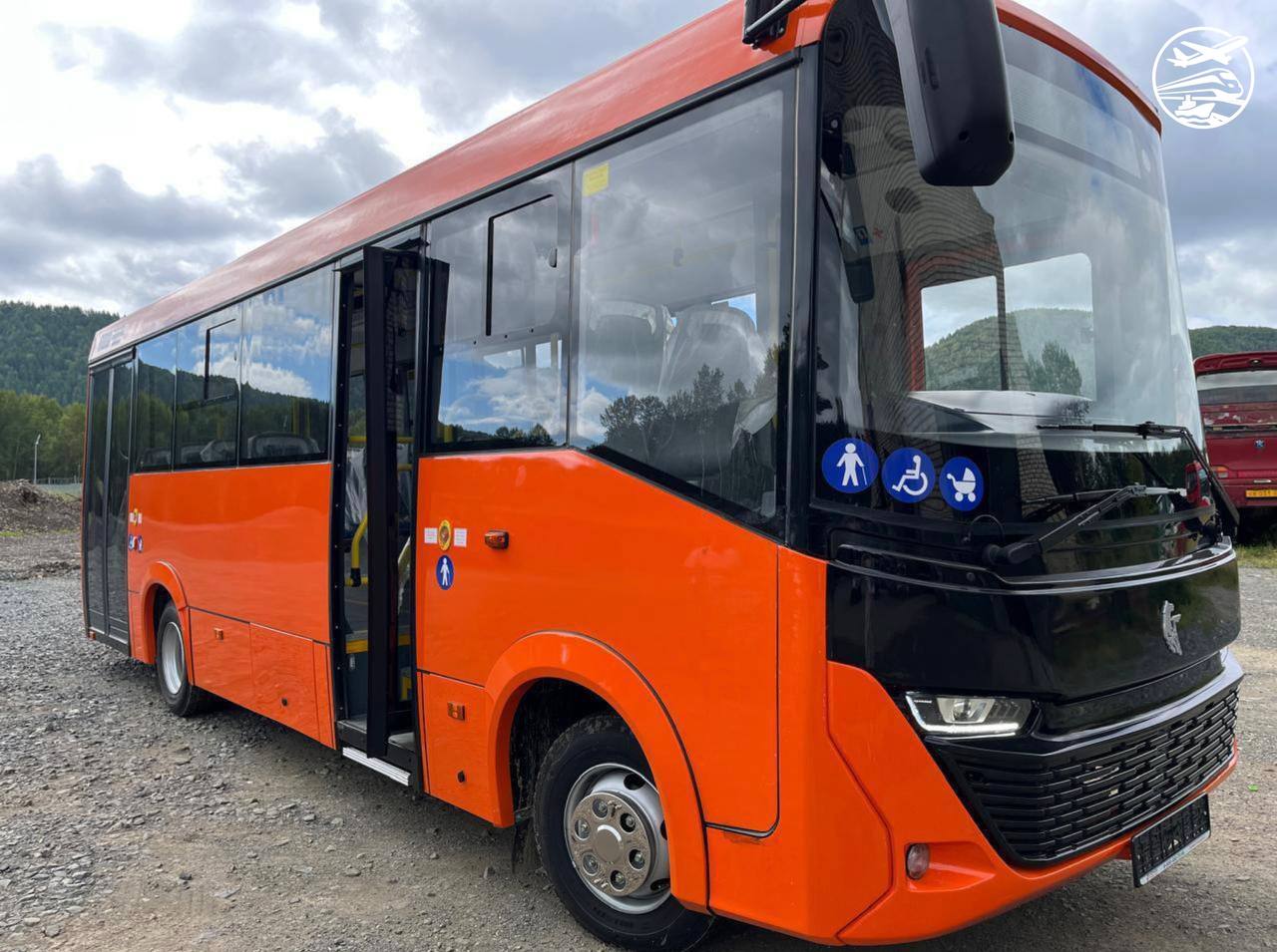 +12 новых автобусов и современный трамвай пополнили парк пассажирского транспорта Хабаровского края