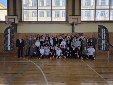 Хабаровские школьники учились собирать оружие и оказывать первую помощь