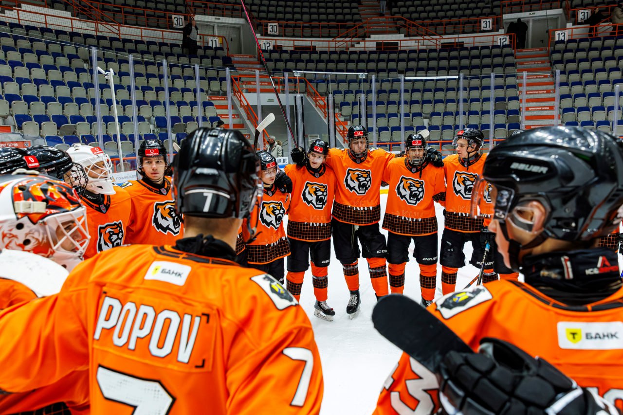 "Амурские тигры" накануне дважды обыграли "АКМ-Юниор" "Амурские тигры" накануне дважды обыграли "АКМ-Юниор"