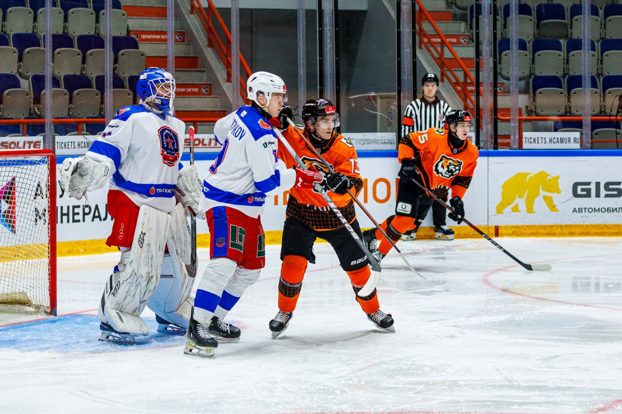 "Амурские тигры" накануне дважды обыграли "АКМ-Юниор" "Амурские тигры" накануне дважды обыграли "АКМ-Юниор"