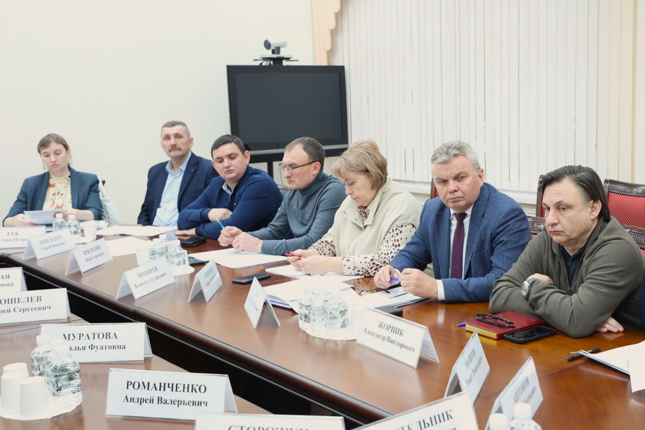 Земельный вопрос обсудили в краевом парламенте Земельный вопрос обсудили в краевом парламенте