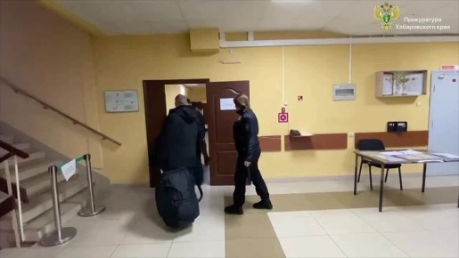 В Комсомольске-на-Амуре вынесен приговор бывшему начальнику отдела транспорта городской администрации и его заместителю за злоупотребление должностными полномочиями