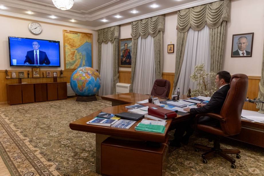 Президент России Владимир Путин ответил на вопросы журналистов и жителей страны в прямом эфире Президент России Владимир Путин ответил на вопросы журналистов и жителей страны в прямом эфире