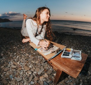 Хабаровских художников зовут принять участие в «Картине мира»