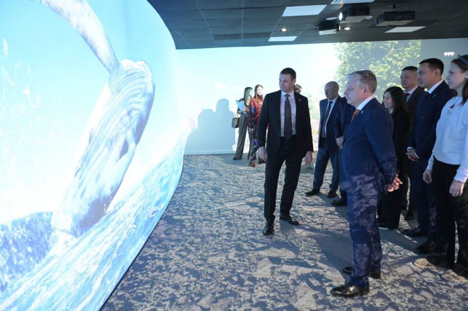 Дмитрий Демешин встретился с молодежью Хабаровского края в преддверии Нового года Дмитрий Демешин встретился с молодежью Хабаровского края в преддверии Нового года