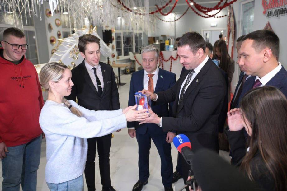 Дмитрий Демешин встретился с молодежью Хабаровского края в преддверии Нового года