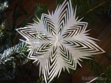 Мастер-класс от «Хабинфо»: удивительно нежная снежинка из тетрадного листа