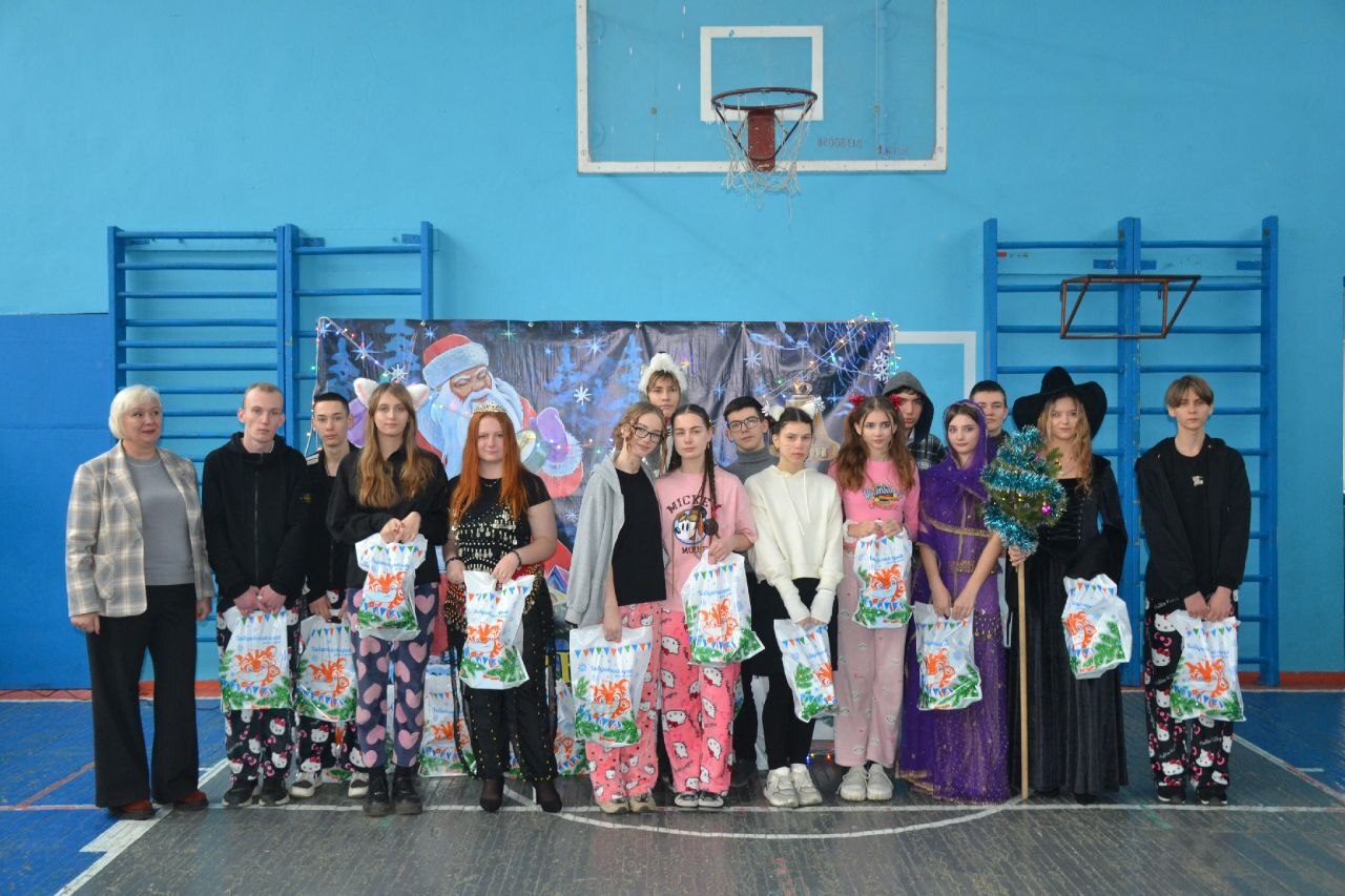 Дети Дебальцево получили новогодние подарки от Правительства Хабаровского края! Дети Дебальцево получили новогодние подарки от Правительства Хабаровского края!