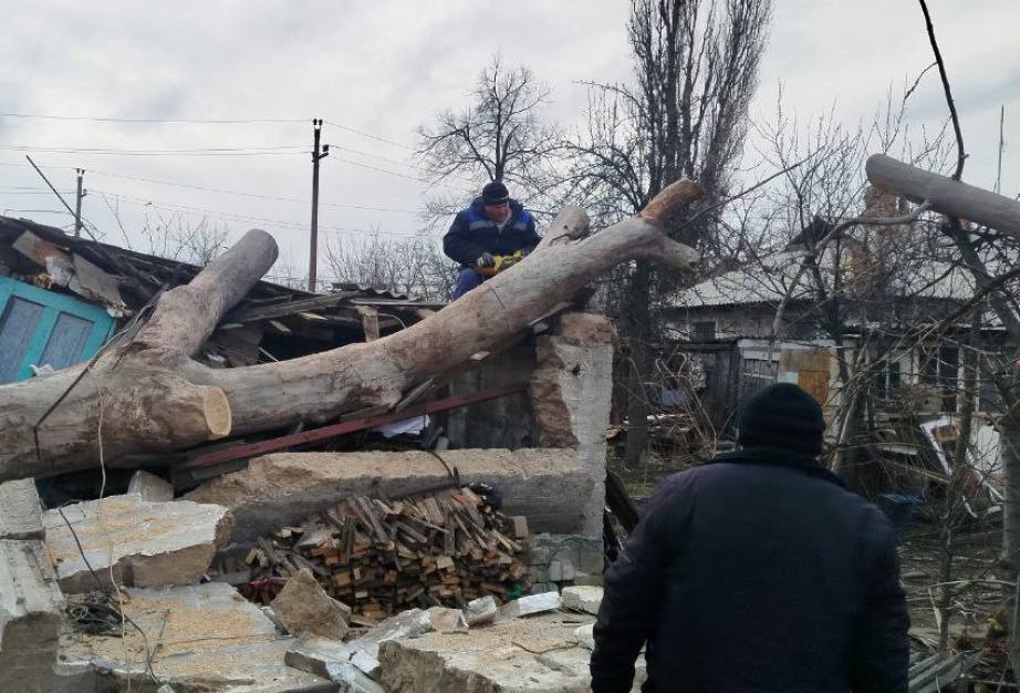 Аварийно-восстановительная бригада Хабаровского края обеспечивает бесперебойную работу коммунальных систем Дебальцево в новогодний период Аварийно-восстановительная бригада Хабаровского края обеспечивает бесперебойную работу коммунальных систем Дебальцево в новогодний период