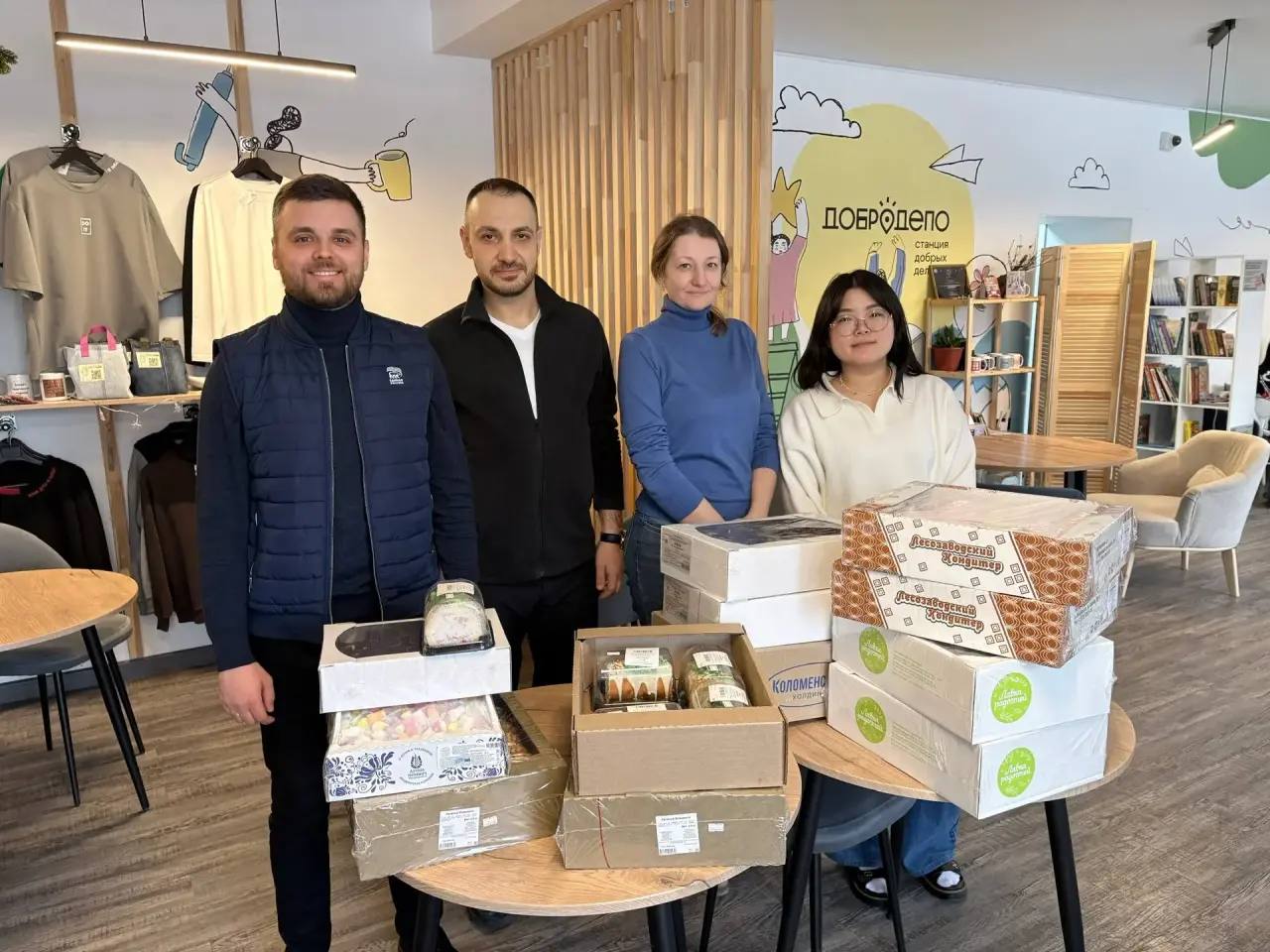 Депутаты краевого парламента поздравили маленьких жителей Хабаровского края с Новым годом Депутаты краевого парламента поздравили маленьких жителей Хабаровского края с Новым годом