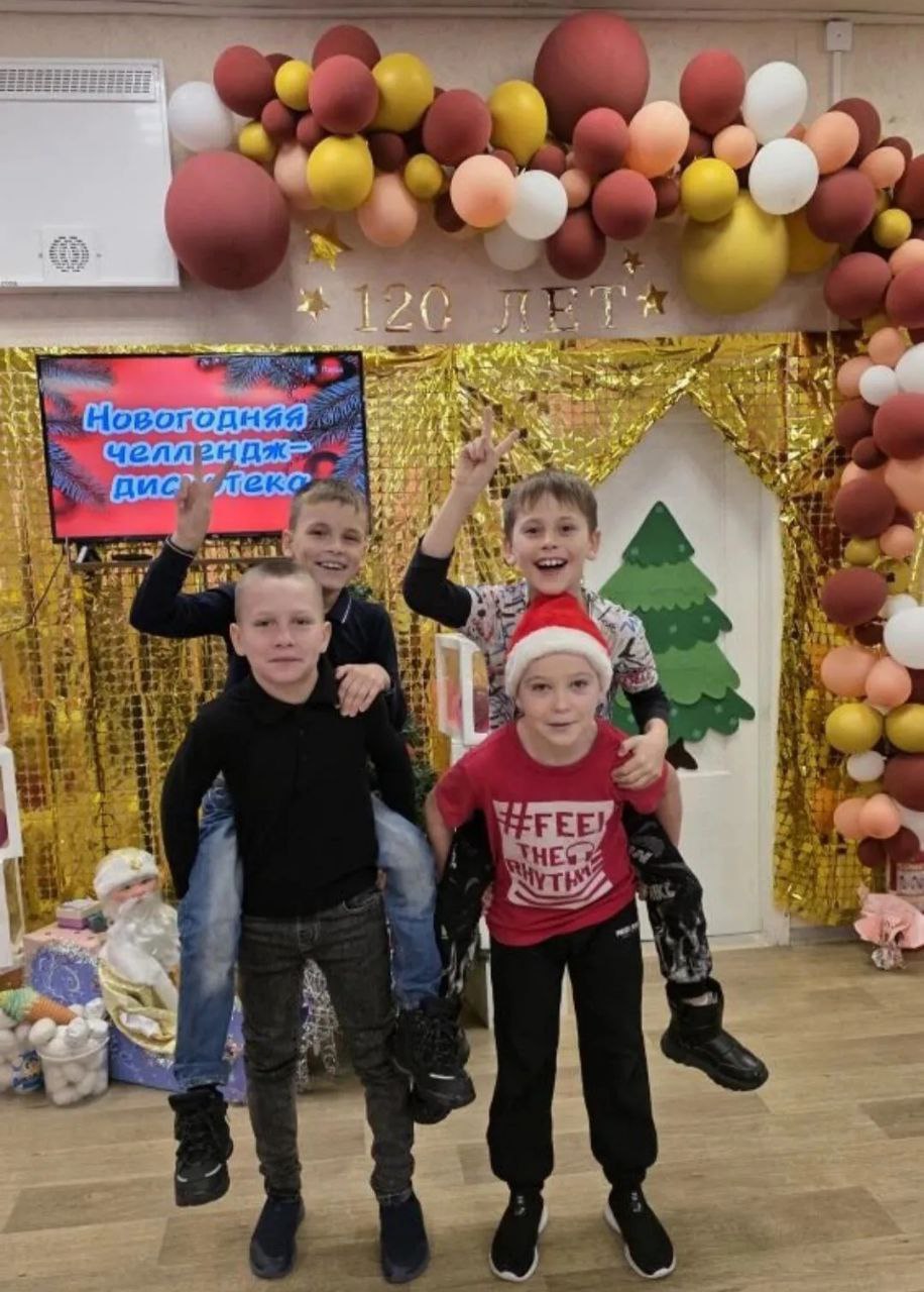 В преддверии самого доброго и волшебного праздника в библиотеке-филиале №3 прошёл цикл новогодних утренников для наших юных читателей и ребят клуба «Радуга» В преддверии самого доброго и волшебного праздника в библиотеке-филиале №3 прошёл цикл новогодних утренников для наших юных читателей и ребят клуба «Радуга»